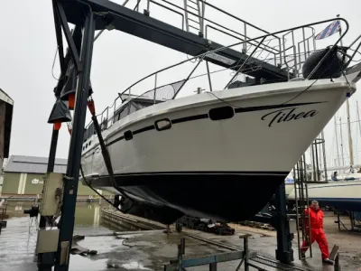 Steel Motorboat Vri-Jon Contessa 37E Photo 2