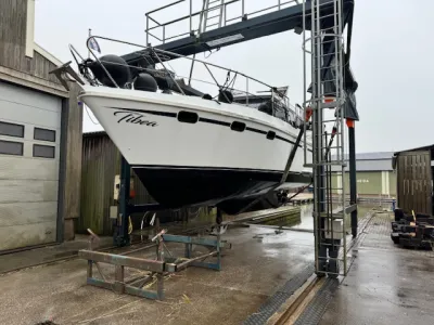 Steel Motorboat Vri-Jon Contessa 37E Photo 3