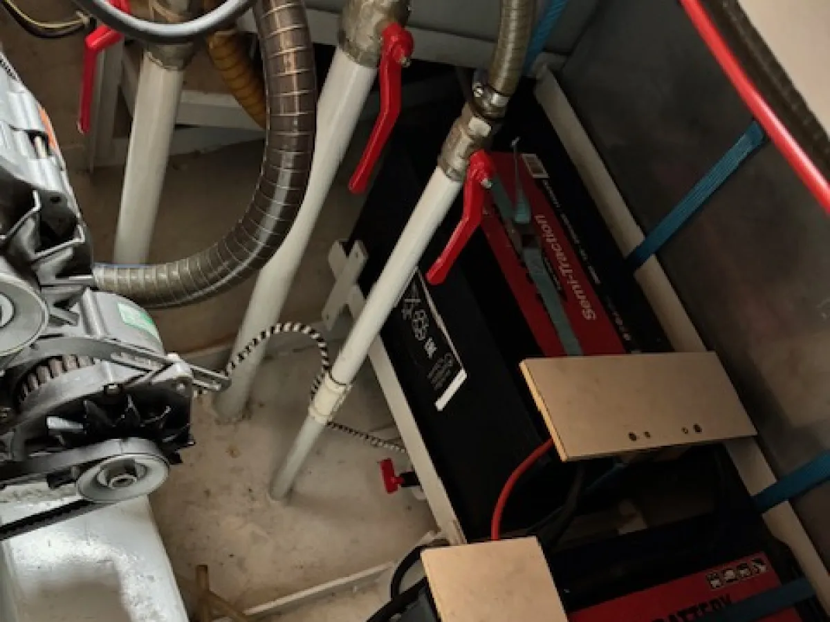 Steel Motorboat Vri-Jon Contessa 37E