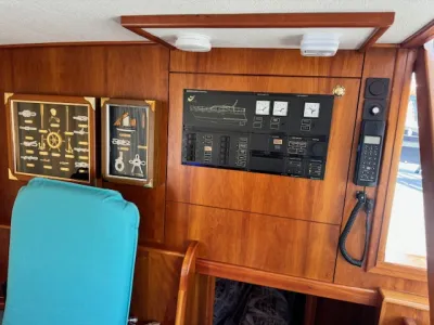 Steel Motorboat Vri-Jon Contessa 37E Photo 15