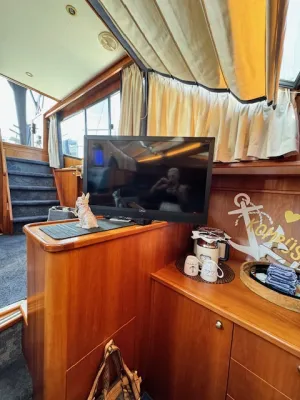 Steel Motorboat Vri-Jon Contessa 37E Photo 20