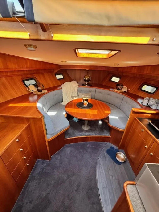 Steel Motorboat Vri-Jon Contessa 37E