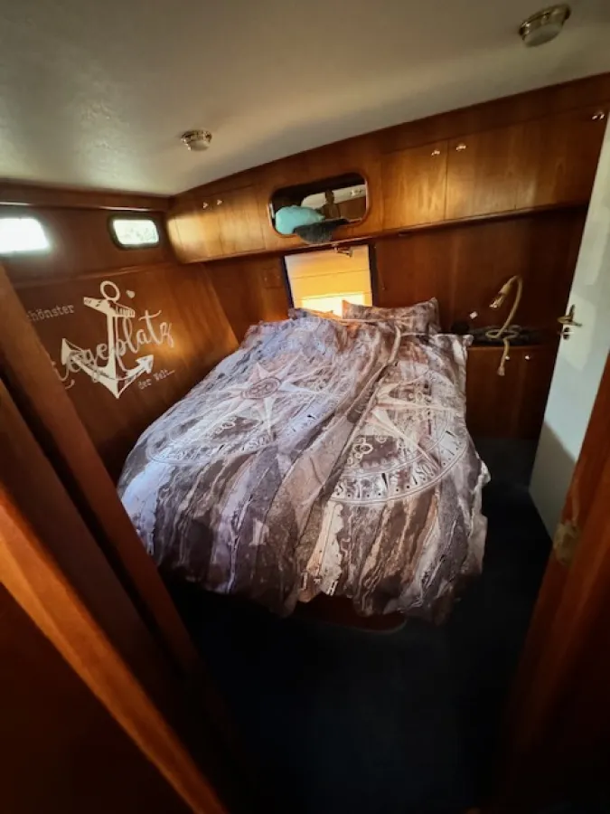Steel Motorboat Vri-Jon Contessa 37E
