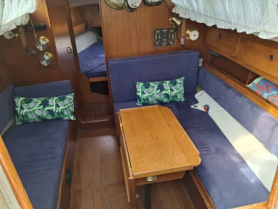 Polyester Sailboat Friendship 26 Photo 5