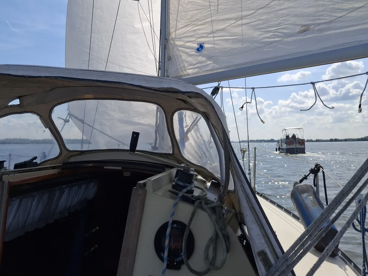 Polyester Sailboat Friendship 26