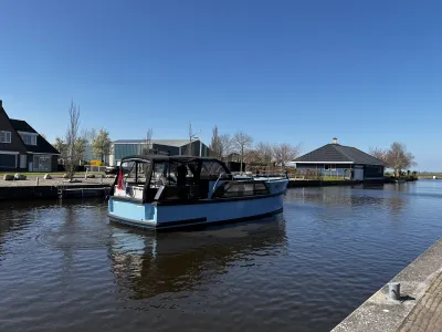 Staal Motorboot Besla 1100 Foto 17