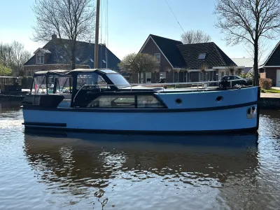 Staal Motorboot Besla 1100 Foto 1