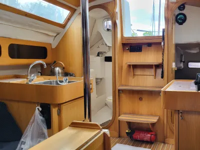 Polyester Sailboat Feeling 29 DI Photo 5