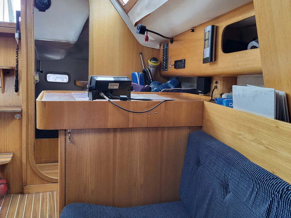 Polyester Sailboat Feeling 29 DI