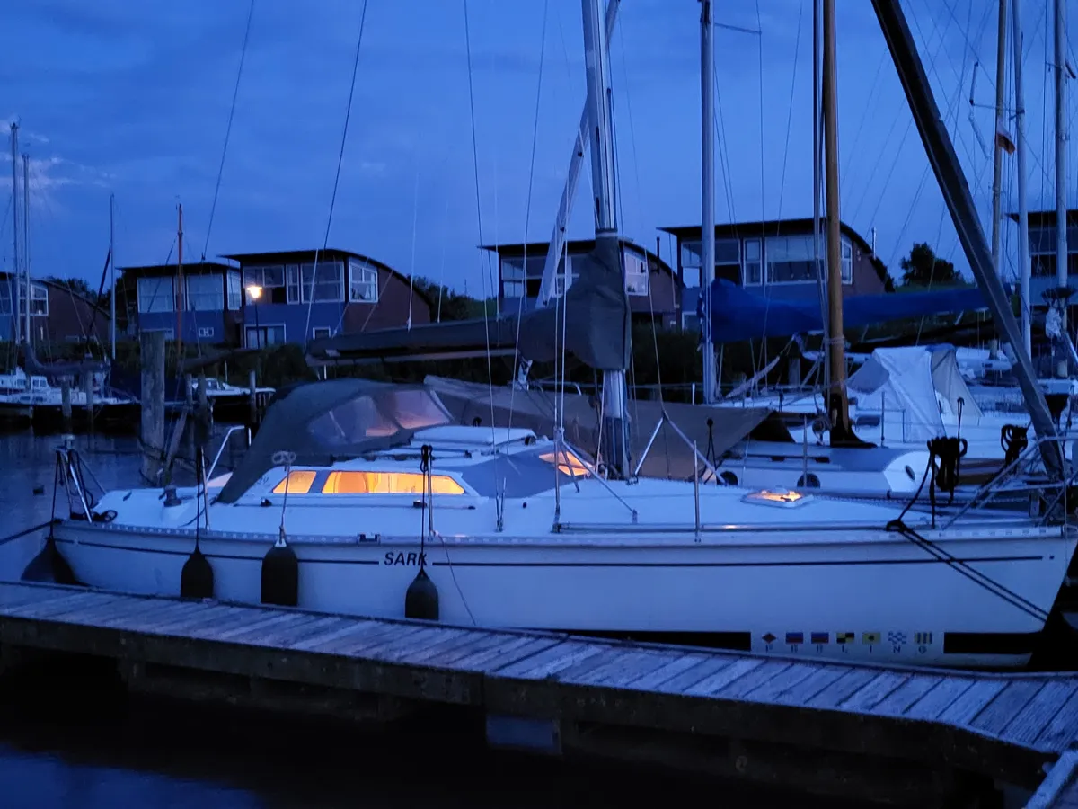 Polyester Sailboat Feeling 29 DI