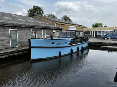 Staal Motorboot Besla 1100 Foto 2