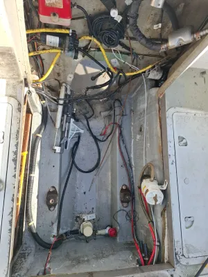 Polyester Motorboat Osprey 24 Photo 18
