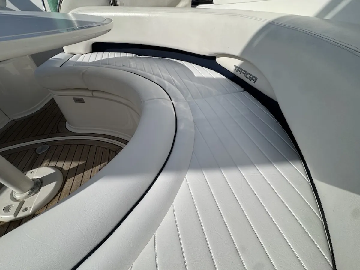 Polyester Motorboat Fairline Targa 43