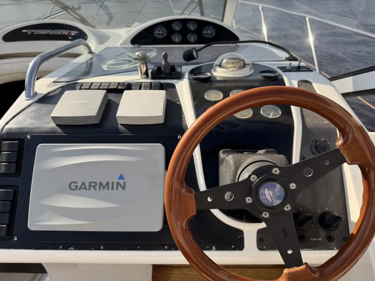 Polyester Motorboat Fairline Targa 43