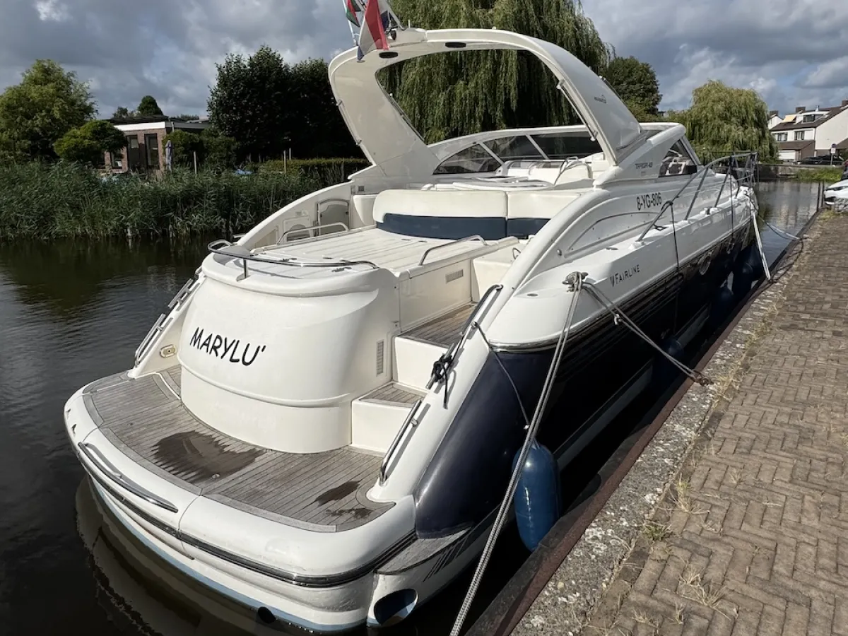 Polyester Motorboat Fairline Targa 43