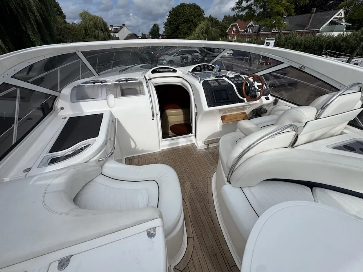 Polyester Motorboat Fairline Targa 43
