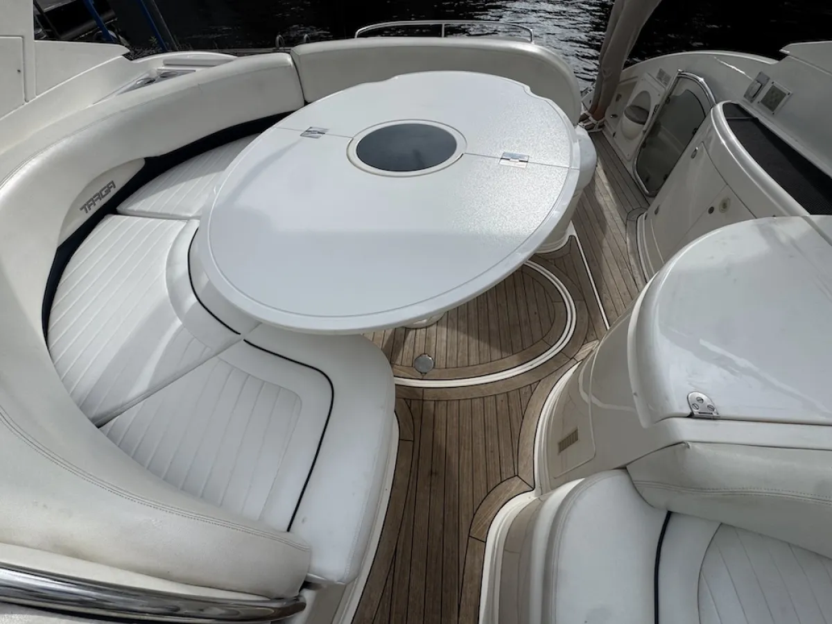 Polyester Motorboat Fairline Targa 43