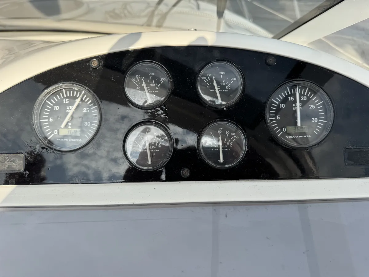 Polyester Motorboat Fairline Targa 43