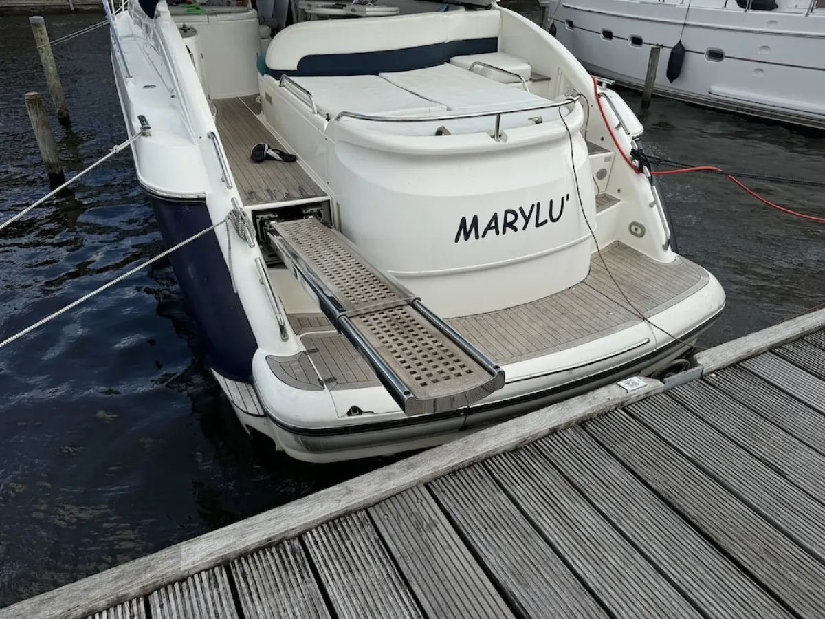Polyester Motorboat Fairline Targa 43