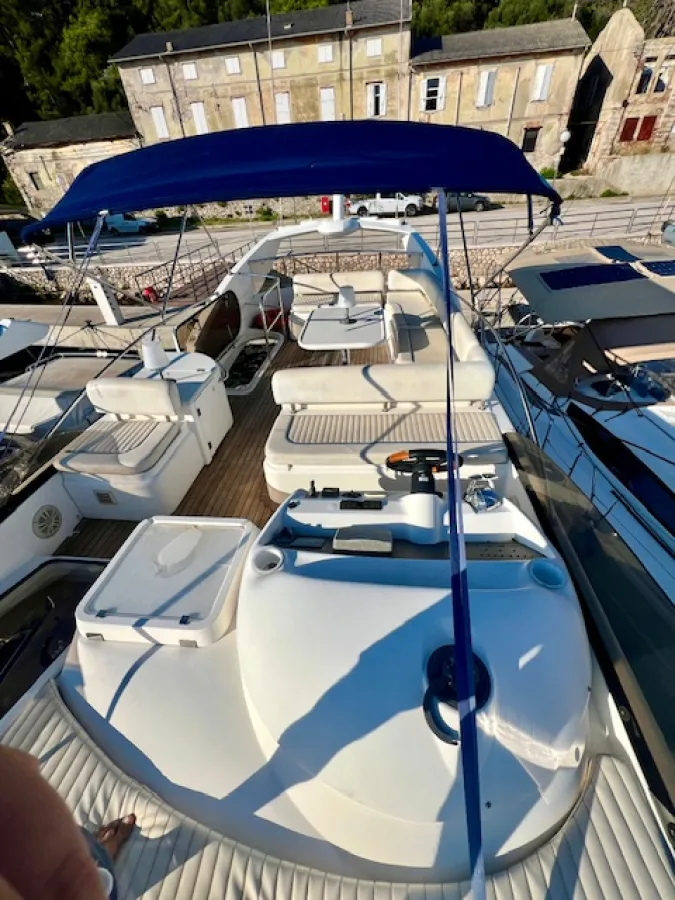 Verbundwerkstoff Motorboot Sunseeker Manhattan 56