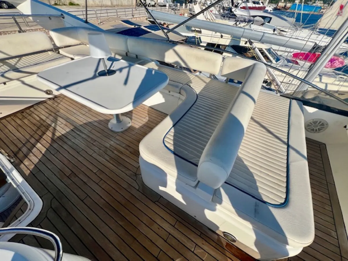Verbundwerkstoff Motorboot Sunseeker Manhattan 56