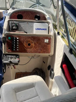 Polyester Budgetboot Bayliner 2655 Foto 5