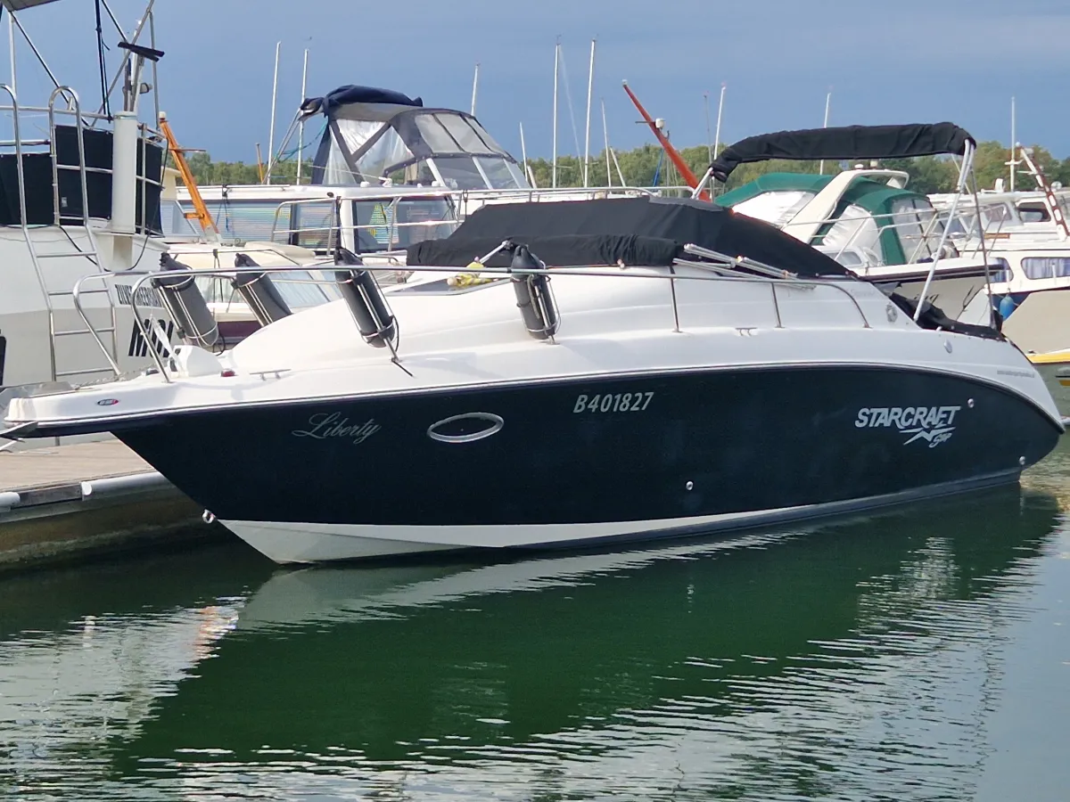 Polyester Motorboat Starcraft 2650 Express