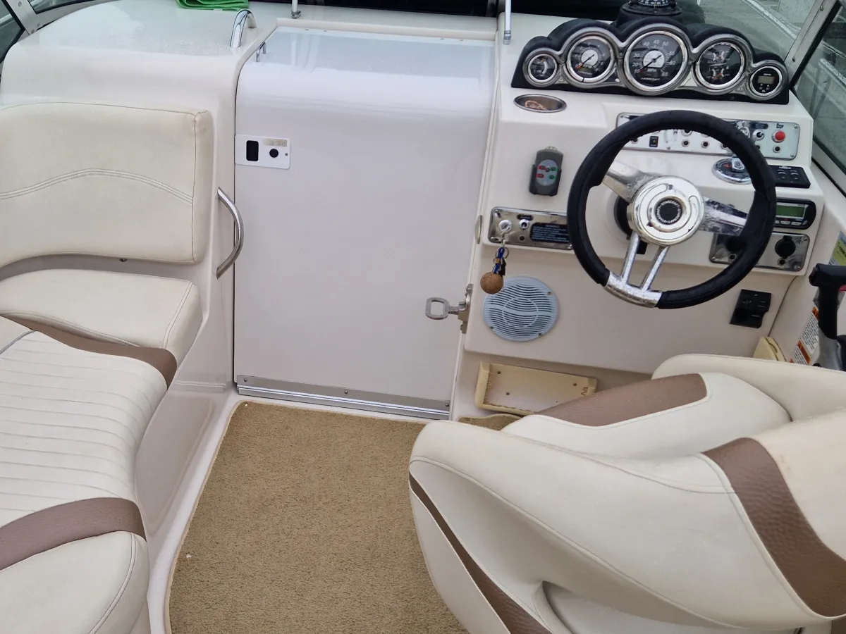 Polyester Motorboat Starcraft 2650 Express