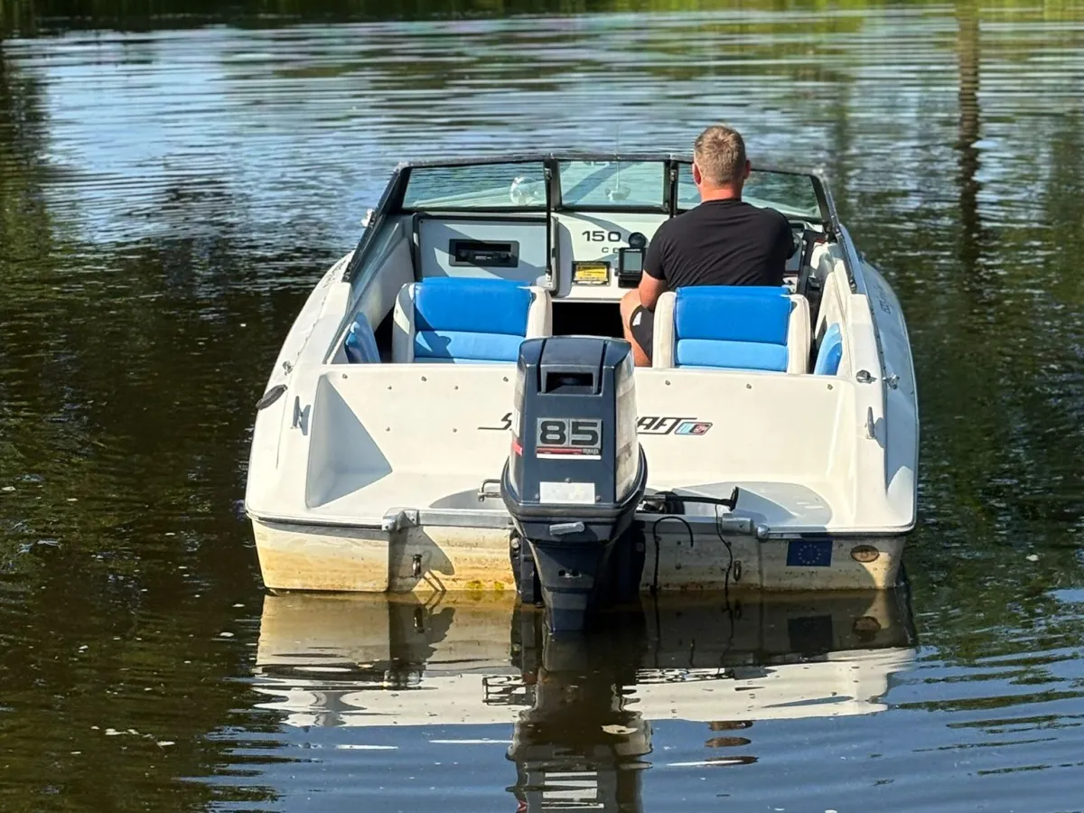 Polyester Speedboat SportCraft 150 CB