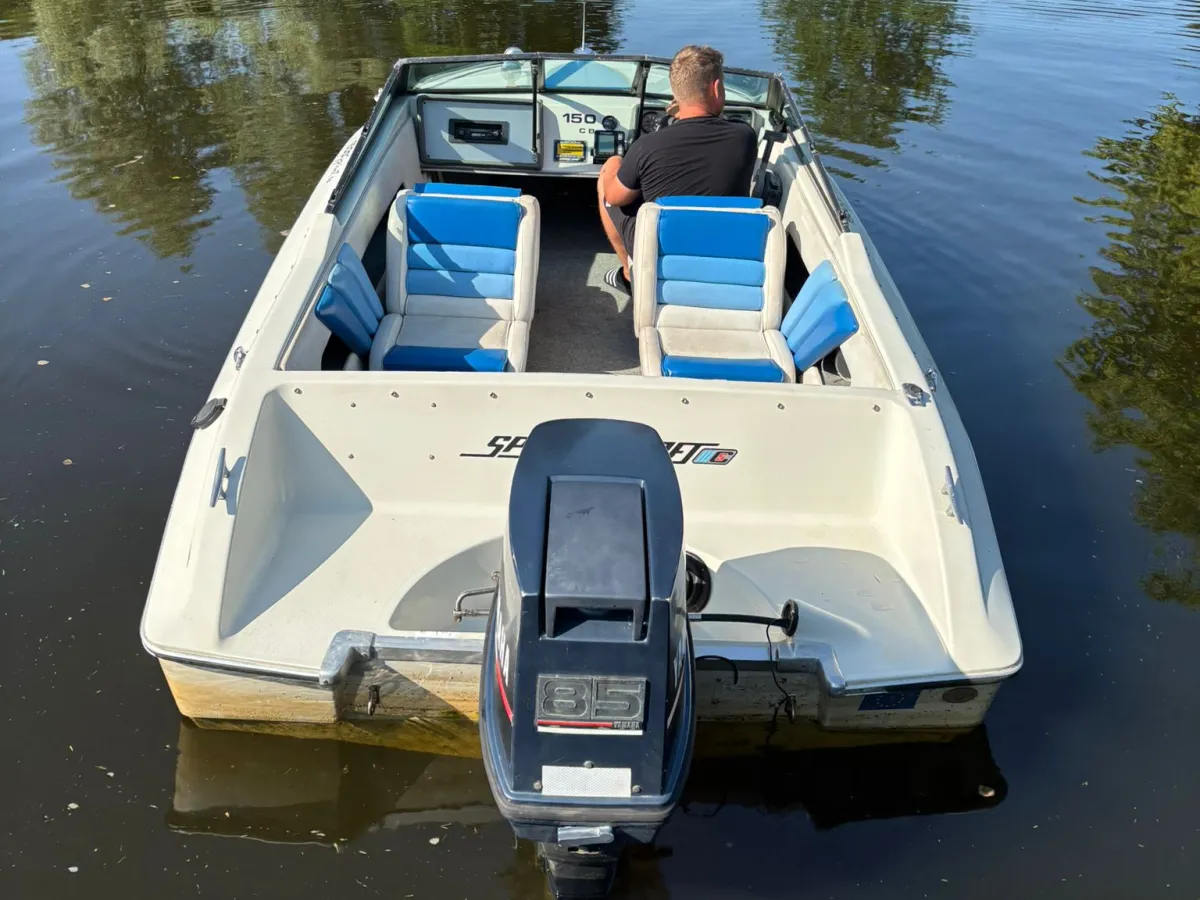 Polyester Speedboat SportCraft 150 CB