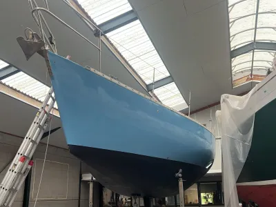Polyester Sailboat Oyster One Off Photo 15