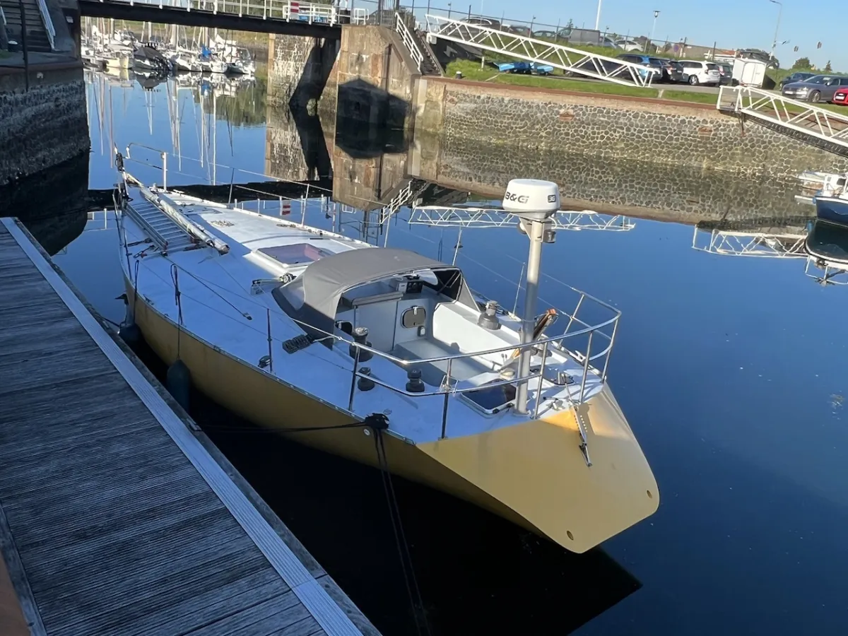 Polyester Sailboat Oyster One Off