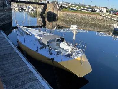 Polyester Sailboat Oyster One Off Photo 23