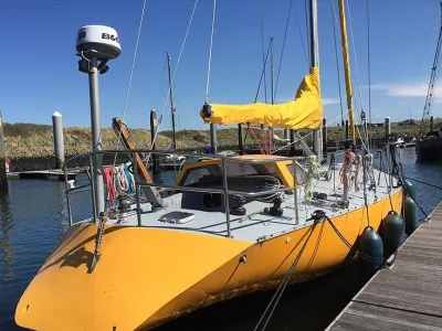 Polyester Sailboat Oyster One Off Photo 2