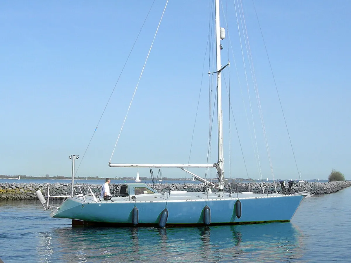 Polyester Sailboat Oyster One Off