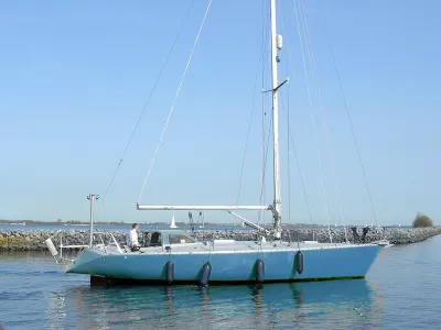 Polyester Sailboat Oyster One Off Photo 0