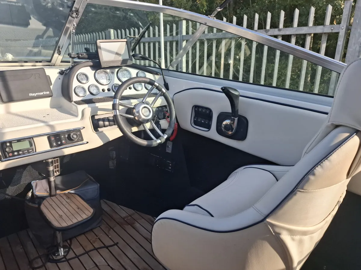 Polyester Motorboat Hellwig V505 Turbo Jet