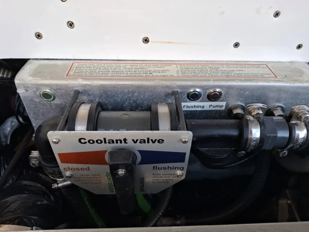 Polyester Motorboat Hellwig V505 Turbo Jet