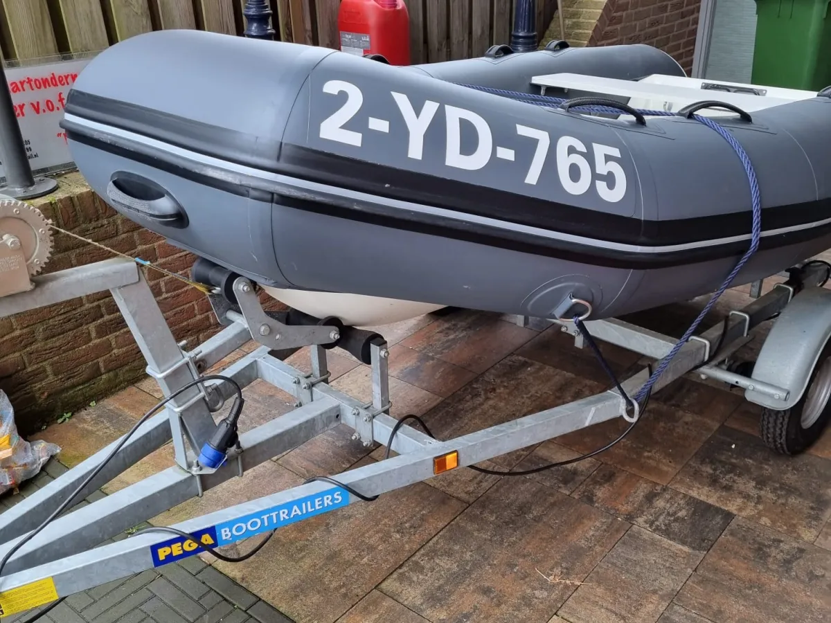 Polyester RIB Brig F300