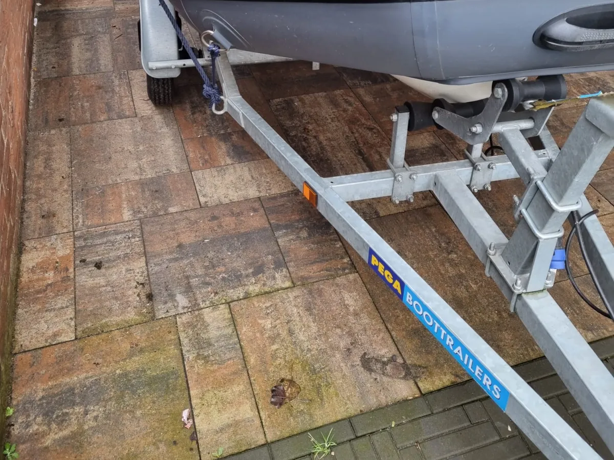 Polyester RIB Brig F300