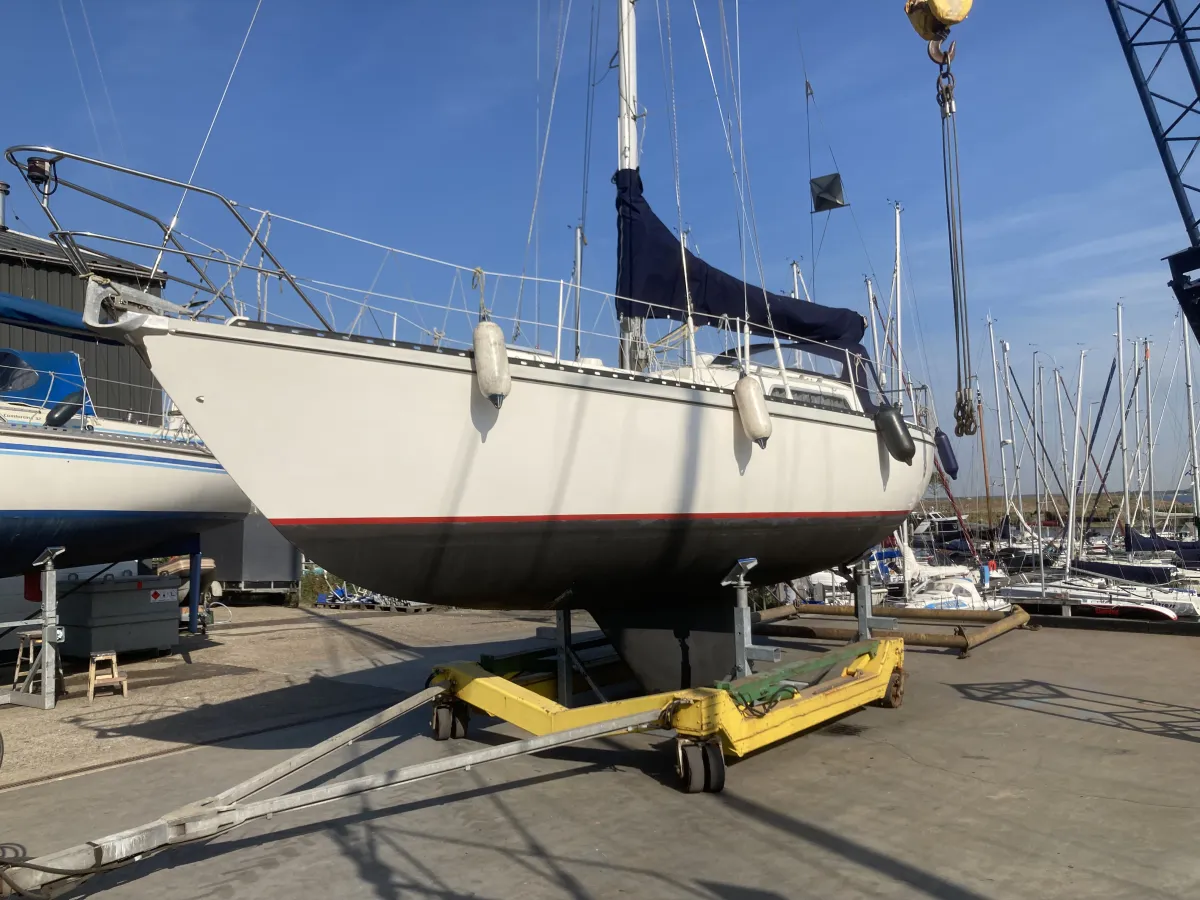 Polyester Sailboat Victoire 933