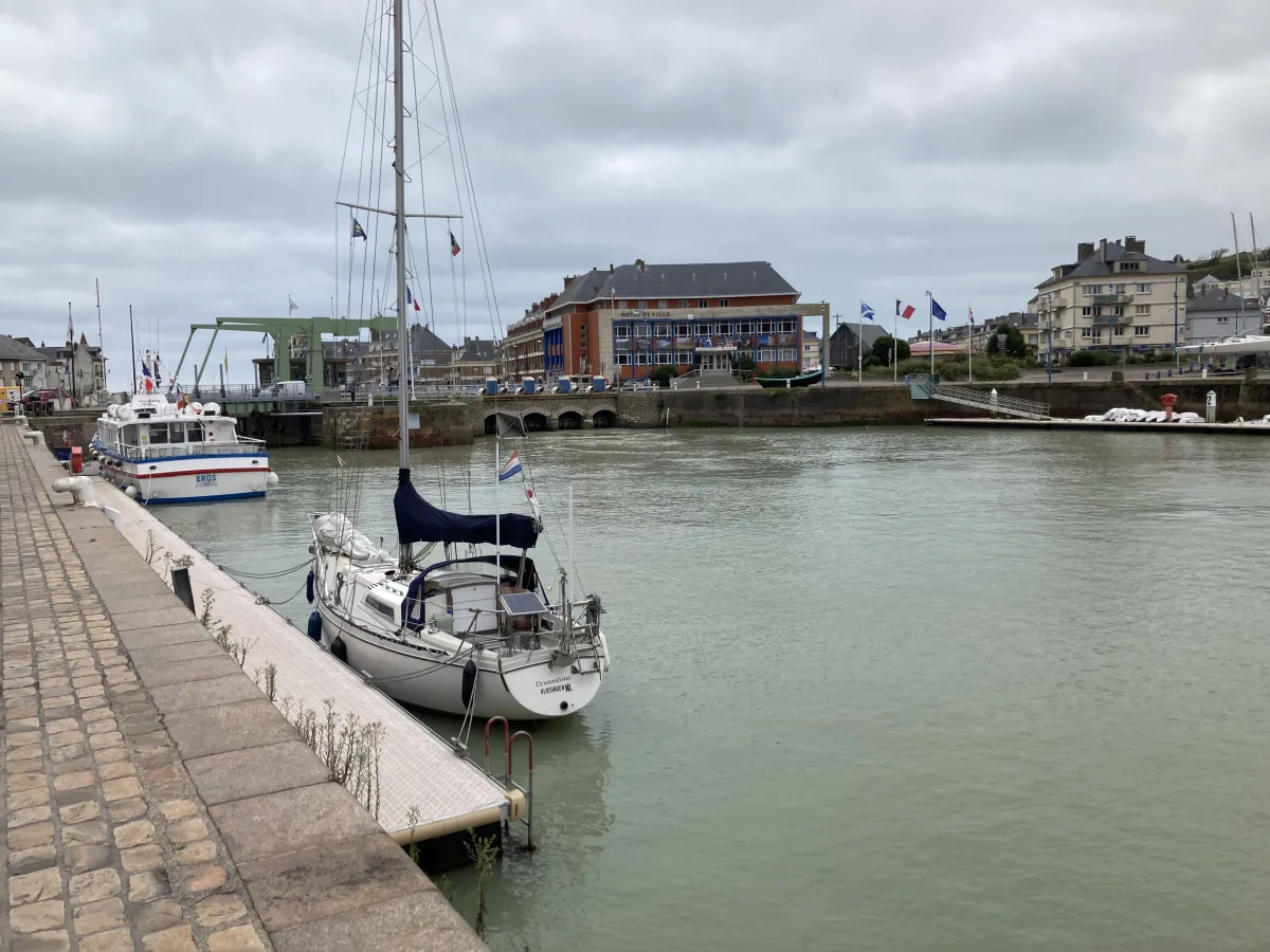 Polyester Sailboat Victoire 933