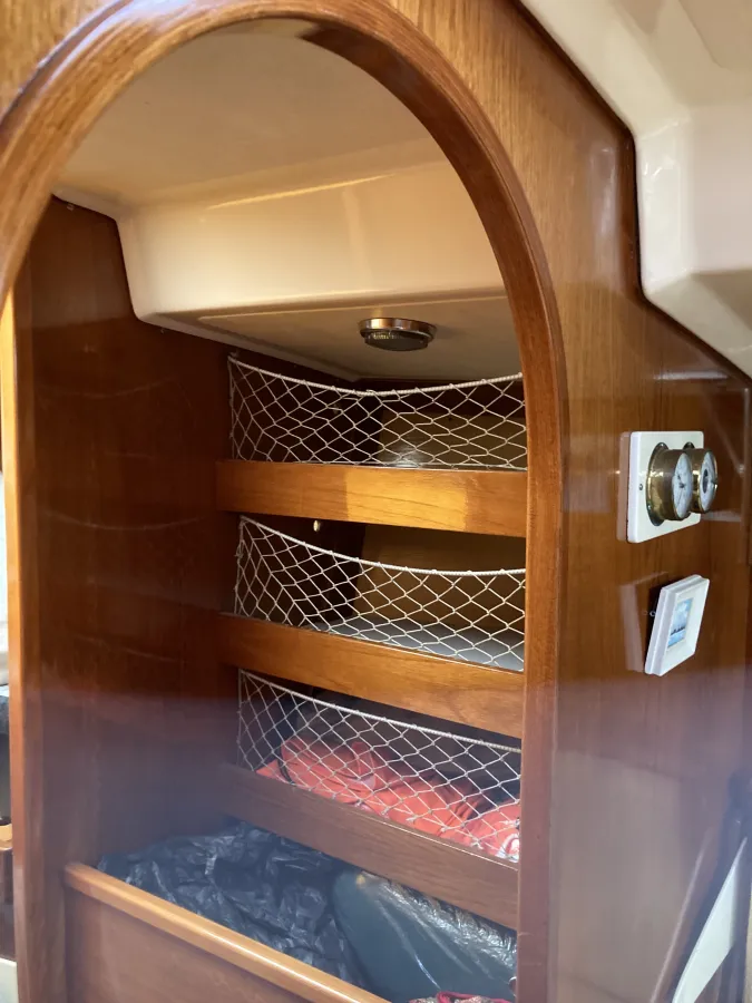 Polyester Sailboat Victoire 933