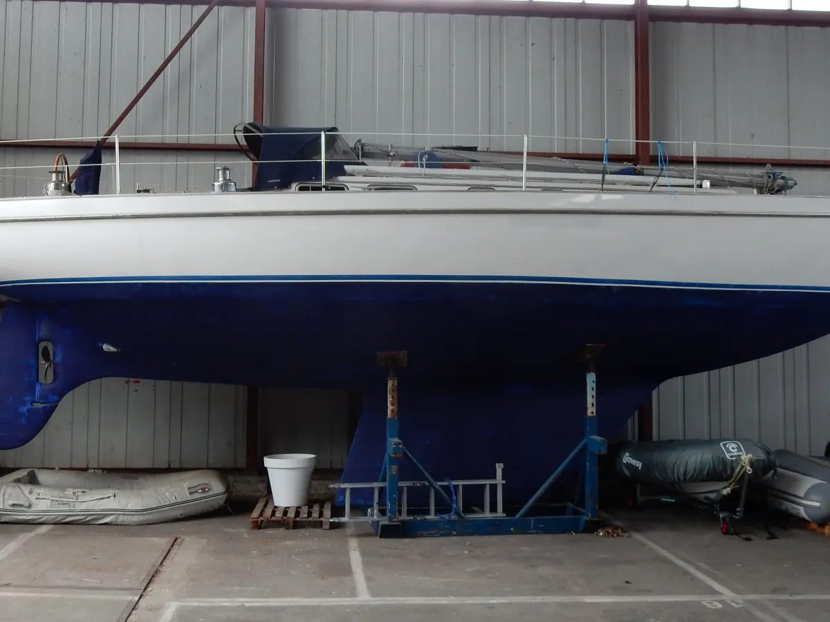 Polyester Voilier Frans Maas Hawk 42
