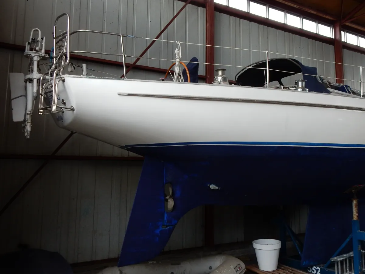 Polyester Voilier Frans Maas Hawk 42