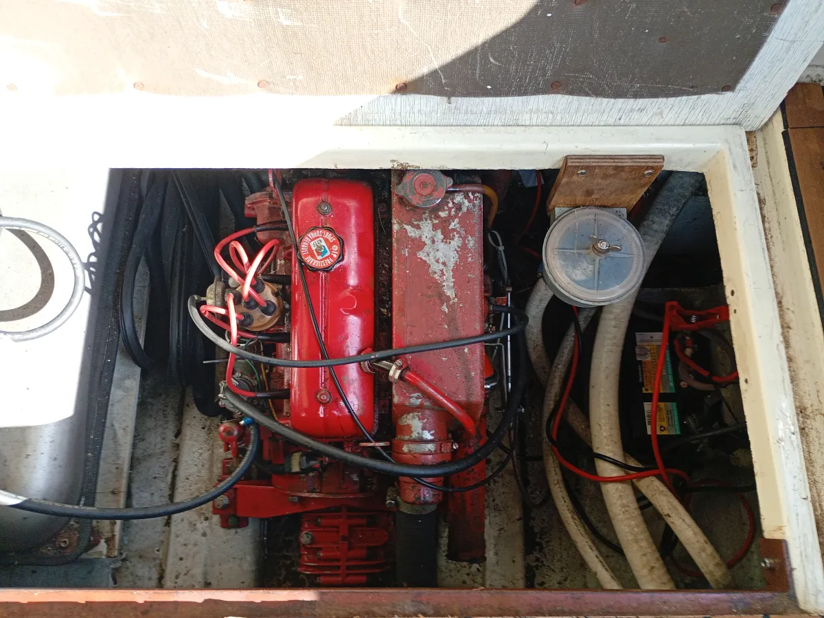 Polyester Motorboat Kilkruiser 720