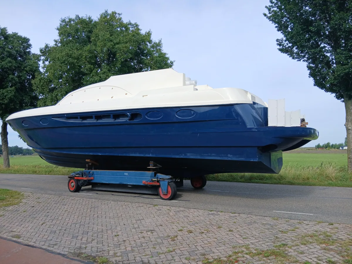 Polyester Hull Atlantic 52