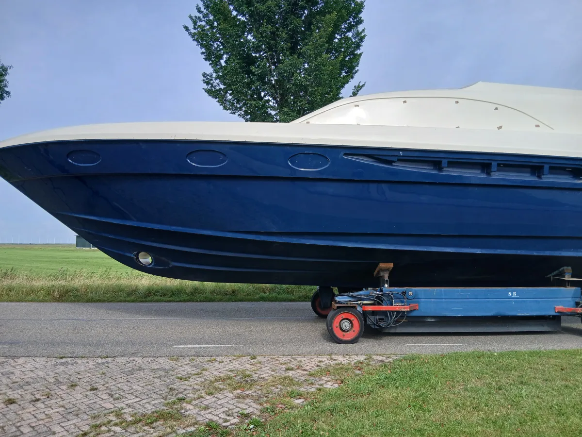 Polyester Hull Atlantic 52