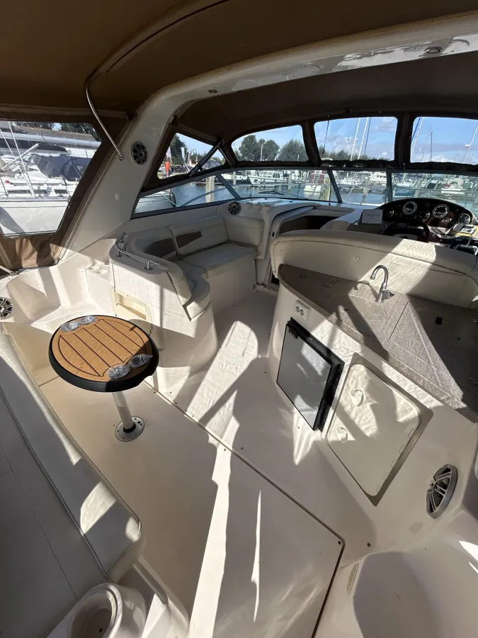 Polyester Motorboot Rinker Fiesta Vee 342