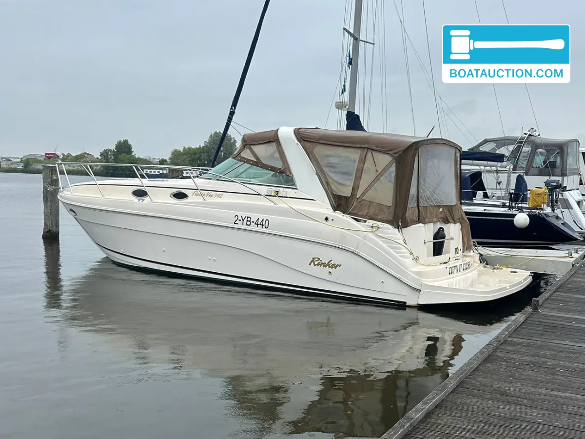 Thumbnail - Rinker Fiesta Vee 342